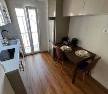 Zavlani Apartment | La Maison