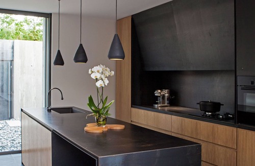 Labastide-Marnhac House | La Maison H by Boutique | A Modernist Gem!