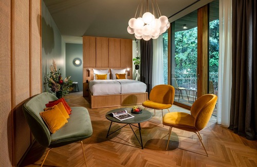 Saarlouis Hotel | LA Maison Hotel
