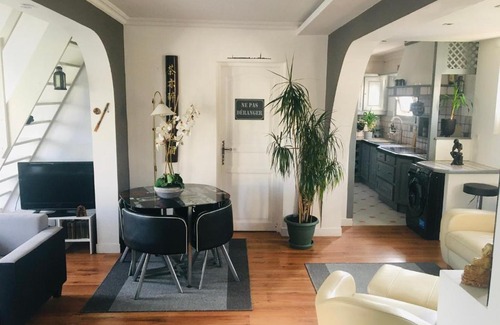 La Garenne-Colombes Bed & Breakfast | La Maison Japonaise