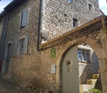 Mirmande Bed & Breakfast | La Maison Jules Goux