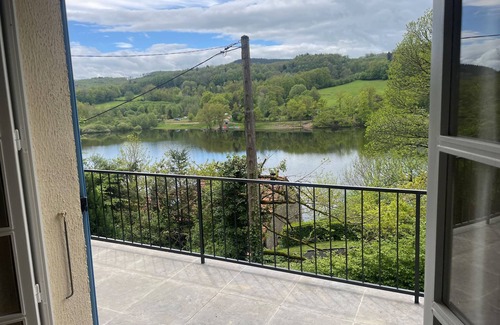 Corancy House | La Maison Les Moulins Vakantiehuis in de Morvan, Uitzicht op Lac de Panneciere