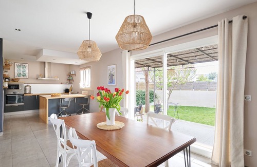 Montagnac House | La Maison Lumen