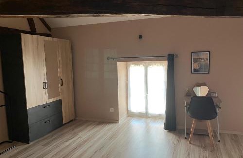 Bar-sur-Aube Apartment | La Maison Majorelle