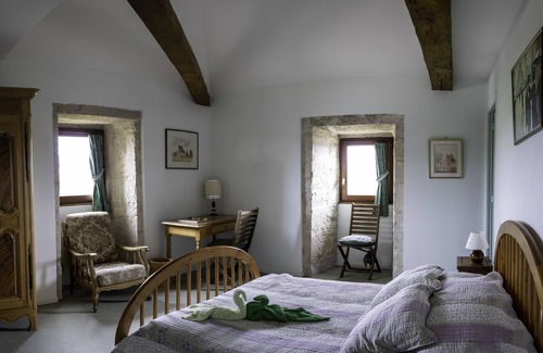 Pesmes House | LA MAISON ROYALE