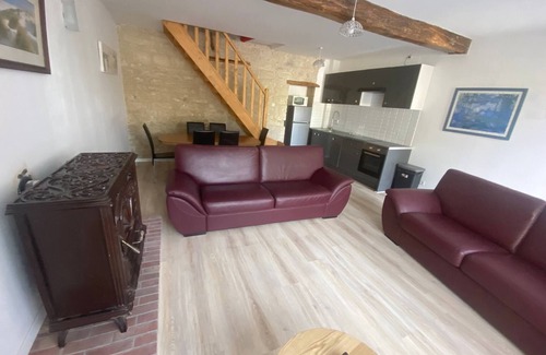 Aulnay House | La Maison Saint Pierre, Aulnay