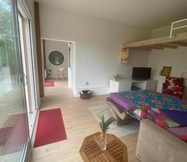 Fraisses Apartment | La maison sous le noyer