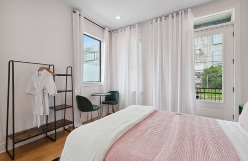 Saint Claude Apartment | La Maisonette Tropicale New Suite in Bywater - 7 min to Frenchmen, 10 to Bourbon