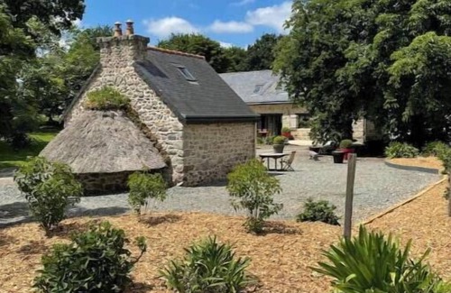 Pommerit-le-Vicomte Apartment | La Maisonnette du Four à Pain