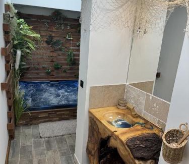 Chamboret House | La Maisonnette du Bien-Être