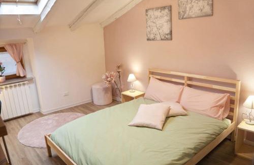 Trieste Old Town Apartment | La mansardina