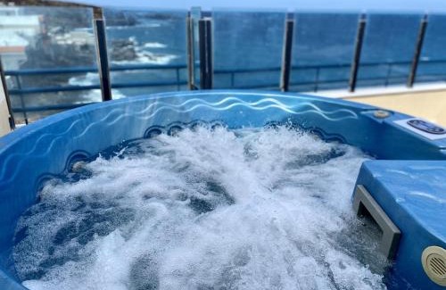 Bocacangrejo House | La Mar Loft Apartment with Hot Tub