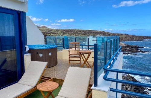 Bocacangrejo House | La Mar Loft Apartment with Hot Tub