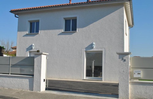 Chassieu House | La Marina