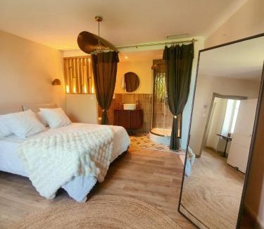 Martel Villa | La Marquise des Anges