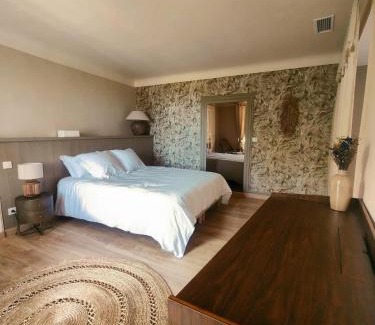 Martel Villa | La Marquise des Anges