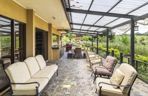 Angeles Sur Cottage | La Martina Countryside Cottage in San Ramón midway between SJ and La Fortuna