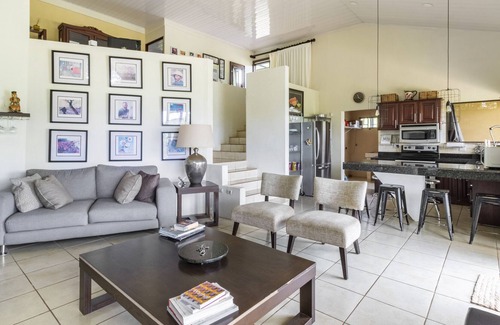 Angeles Sur Cottage | La Martina Countryside Cottage in San Ramón midway between SJ and La Fortuna