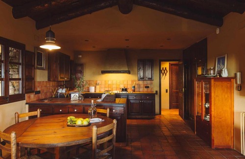Sant Pere de Torello House | La masovería de Mas Redortra