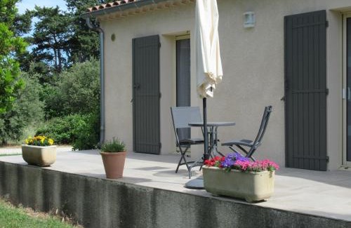 Saumane-de-Vaucluse Apartment | LA MASTRONA