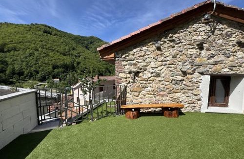 Llanos Ski Chalet | La Melera Casa de Aldea en Asturias