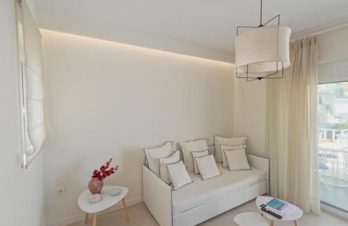 Vrahati Apartment | La Mer Bleue Beachfront Boutique Apartments