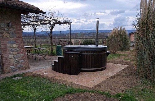 Monteleone d'Orvieto Apartment | La Meridiana in Agriturismo Borgo Santa Maria
