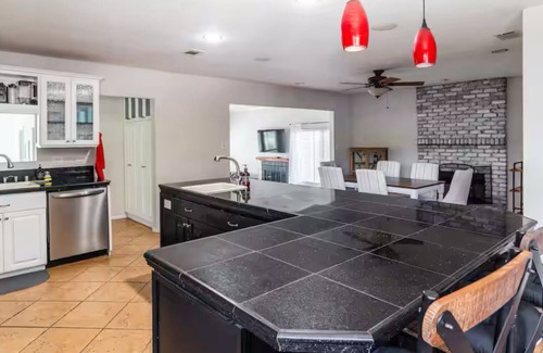 San Carlos House | La Mesa Family Retreat - 20 minutes to Beaches & More!