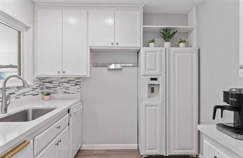 San Carlos House | La Mesa Gem with Games Hot Tub and Pickleball