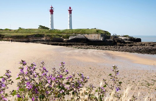Ile-d'Aix House | La Miniardise - House in the village