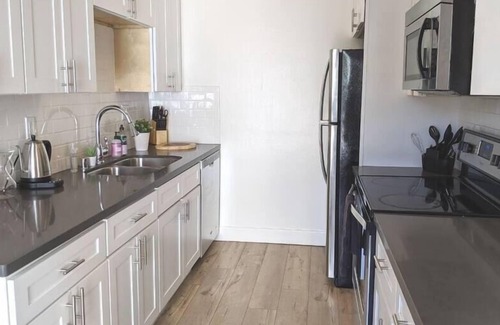 El Segundo Apartment | LA Modern 3 Bed & 2 Bath near Beaches - El Segundo