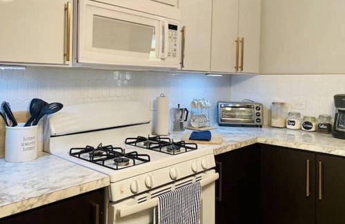 Guzman Abajo Apartment | La Moderna at Casa Las Palmas