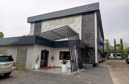Jos Hotel | La Monde Hotel and Suites