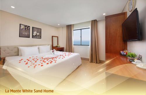 Ngu Hanh Son Apartment | La Monte White Sand Home