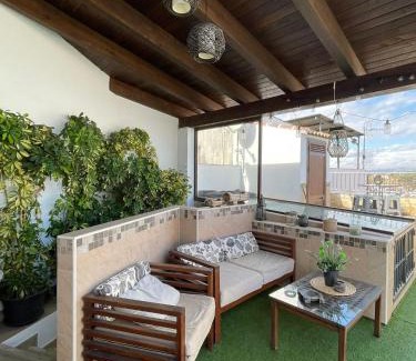 Guaro House | La morena