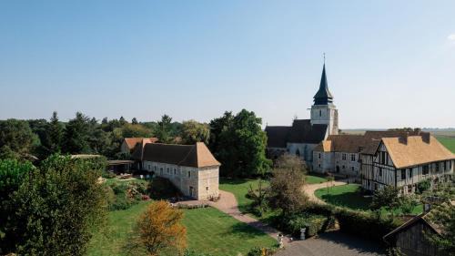 Le Mesnil-Jourdain Villa | LA MOTTE FÉODALE luxury medieval MANOR rated 5 stars in Normandy