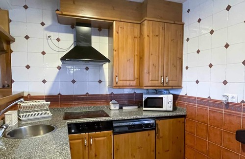 Hoyos del Espino Apartment | La Nava de Gredos, cozy flat with views