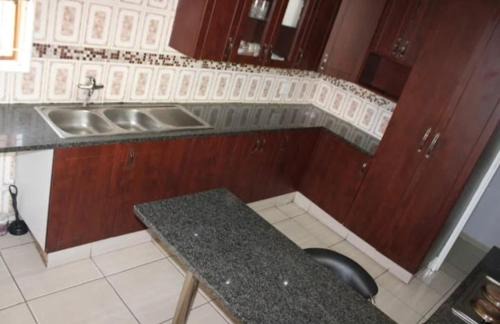 Germiston House | La Ndjolinoise