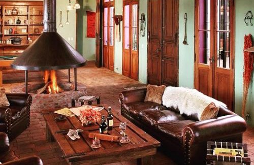 Azcuenaga House | La Negrita Casa de Campo