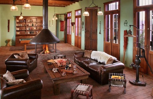 Azcuenaga House | La Negrita Casa de Campo