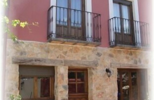 Romancos Cottage | La Noguera de Socasa for 14 people