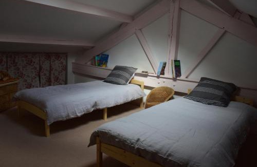 Champagnac-de-Belair House | La noix qui roule