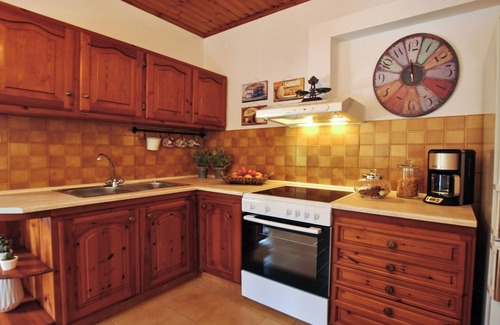 Dhrakata House | La Nonna Efrosini.Traditional maisonette