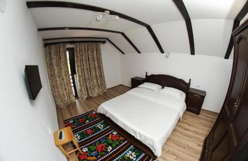Ponoarele House | La Ograda