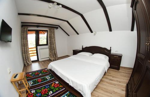 Ponoarele House | La Ograda