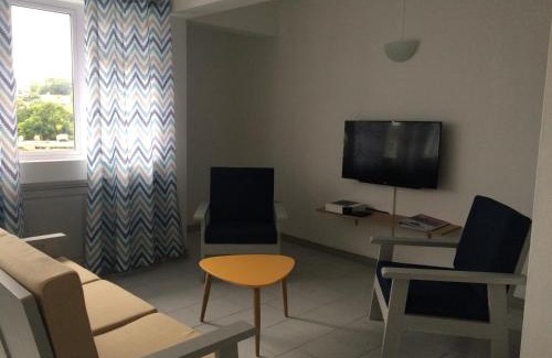 Forest Side Apartment | La Péninsule Town Apartment No 5