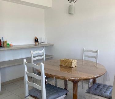 Forest Side Apartment | La Péninsule - Town Apartment No. 3