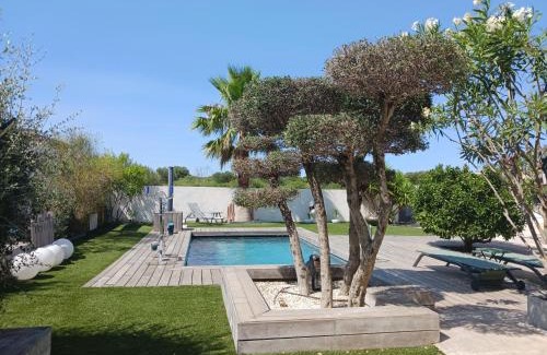 Villeneuve-les-Maguelone Bed & Breakfast | La Paillote