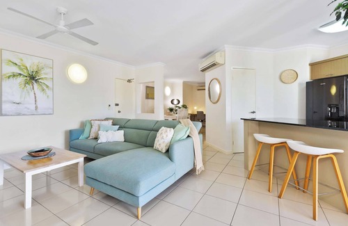Westcourt Apartment | La Palma Cairns- Resort, 9 Pools & Gym