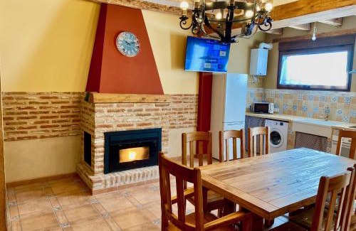 Rueda House | La Parada de Jimena-Casa rústica rodeada de bodegas en Rueda